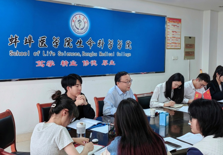 四虎影院
第三次学生代表大会（关老师讲话）.jpg